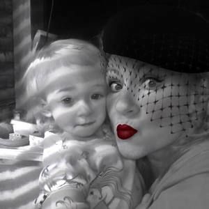 Meet your Posher, Sharon